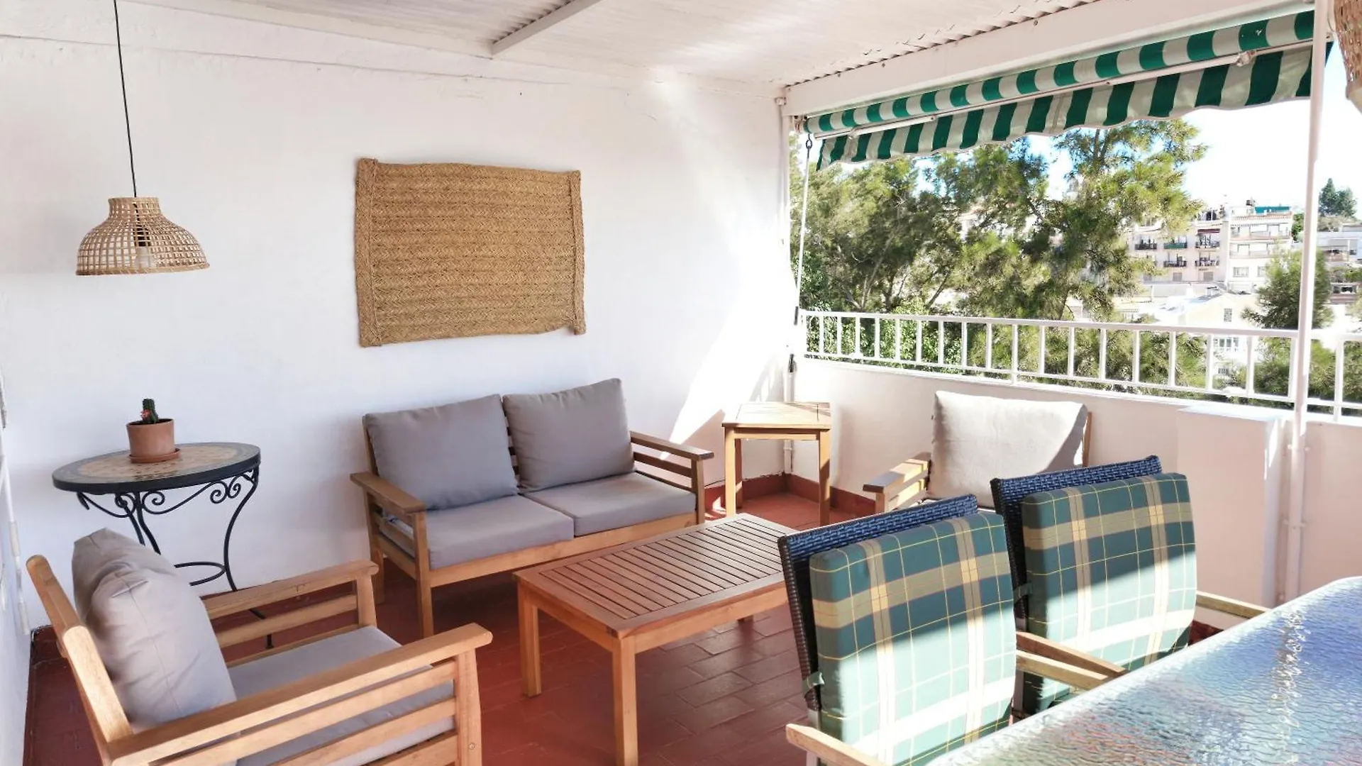 Inmogest - Apartamento Vistamar Benalmadena Spain